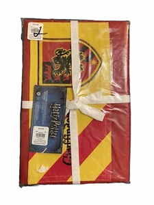 NEW Williams Sonoma Kids Apron Gryffindor Harry Potter Play Chef Baker Red - Picture 1 of 3