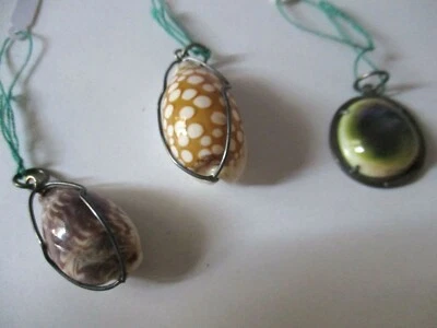 Ciondoli con conchiglia naturale ed argento 800 - Immagine 1 di 4