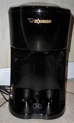 Cafetera personal Zojirushi Gourmet Duet de doble taza, negra Foto 1 de 3