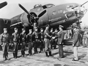 Impresión fotográfica de avión Boeing B-17 1943 MEMPHIS BELLE/elige el tamaño - Imagen 1 de 1