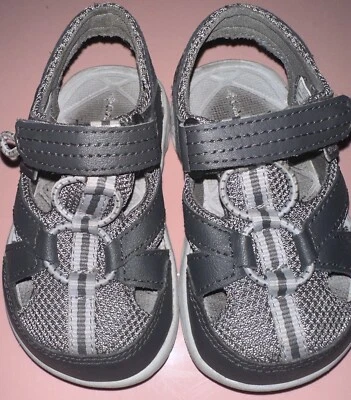 Sandalia Columbia Techsun Wave Boy usada talla 8 juvenil senderismo deportes acuáticos gris Foto 1 de 4