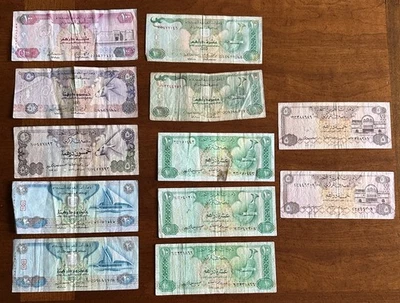 Lot Of 300 AED United Arab Emirates Banknotes Lot Dubai Money - Image 1 of 2