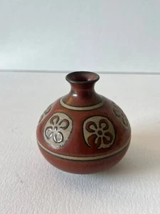 Kleine Studiokeramik Vase - braune Glasur mit Blumenmotiven 3" Vintage Keramik - Bild 1 von 8