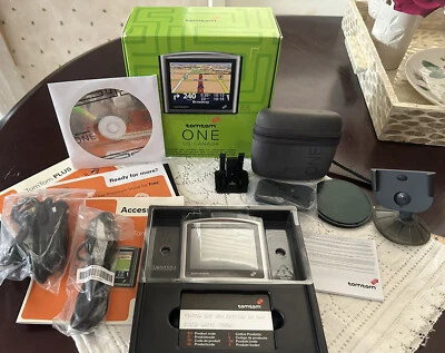 TomTom One US Canada N14644 Bluetooth 3.5" GPS Touchscreen Voice Extras Tested - Image 1 of 4