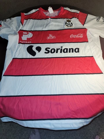 Club Santos Men’s Laguna Soccer Football Jersey Corona Soriana Size Medium- Red Cover