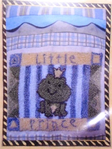 Punch Needle Stamped Weavers Cloth LITTLE PRINCE - Frog w/crown - Foto 1 di 2