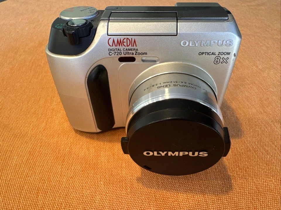 Olympus CAMEDIA C-720 Ultra Zoom 8x Opt. 3.0MP Digital Camera - Tested, Working* - Image 1 of 4
