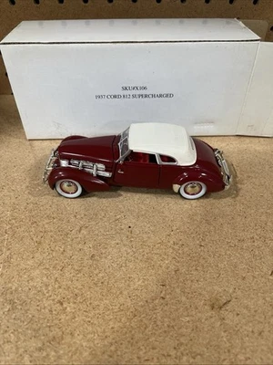 Signature 1937 Cord 812 Supercharged  red Diecast Model Car 1:32 Scale - Image 1 of 3