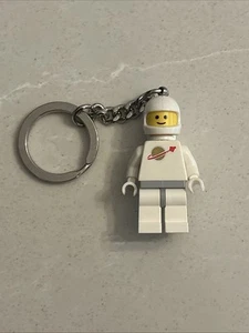 Lego White Spaceman Astronaut Keychain 852815 - Picture 1 of 2