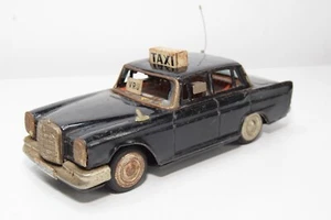 B67 1:25?? FOGLIO LATTA ICHIKO JAPAN MERCEDES-BENZ 220 TAXI FIERA OLANDESE RARO - Foto 1 di 10