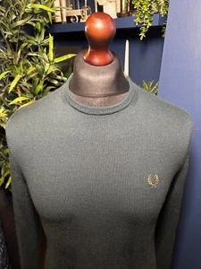 Fred Perry 100% Merino Wool Jumper Bottle Green Mens Small Casuals Terraces - Picture 1 of 6