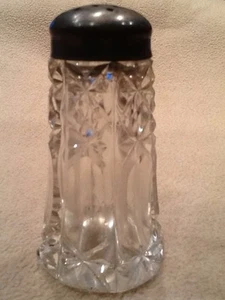 EACG Clear Cut Glass Crystal Salt & Pepper Shaker Metal Screw Cap Vintage  - Picture 1 of 8