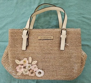 liz claiborne purse/ Gold Textured Shimmery. Pink and White Accent Flowers. NWOT - Picture 1 of 7