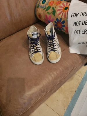 Golden Goose High Top FRANCY Cor Creme/Camurça Mostarda, Renda Roxa - Imagem 1 de 4