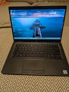 Notebbok Dell Latitude 5300 13,3" (33,8cm) i5-8365U Laptop - Foto 1 di 7