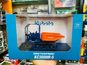 Universal Hobbies UH8155 Kubota KC300HR-5 Truck 1/24 Die-Cast Model New in Box - Picture 1 of 5