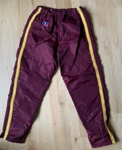 Vintage Russell Nylon Windbreaker Hose - weinrot und gold - Erwachsene XS 26" Schrittlänge - Bild 1 von 2