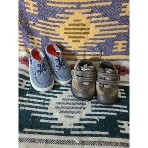 Toddler lot Of 2 pairs Of Shoes Carters & Muncnkin Both Size 6 Good Condition