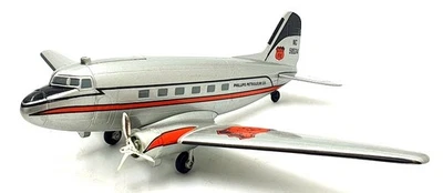 Spec Cast Approx 30cm Wingspan 45009 - Douglas DC-3 Phillips 66 - Image 1 of 4