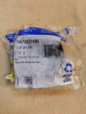 12471686 NEW GM OEM REAR AXLE SEAL CHEVROLET GMC CADILLAC B101 - Image 1 of 2