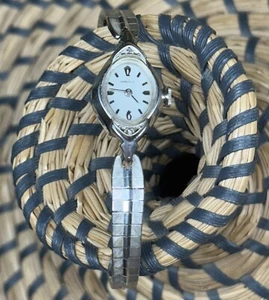 Vintage Caravelle M8 Silver Tone Womens Wristwatch Bracelet Chain Stainless READ - Picture 1 of 7