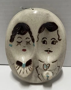 Vtg 1951 Herman’s Ceramic Double Spoon Rest Wall Hanging Old Fashioned Couple - Picture 1 of 7