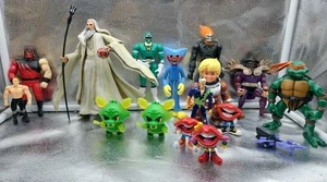 Mixed Action Figure Lot. Vintage To Modern Wwf Marvel Tmnt G1 Lotr Power Ranger - Picture 1 of 7