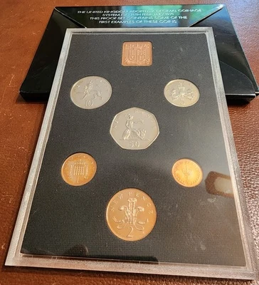 1971 COINAGE OF GREAT BRITAIN AND NORTHERN IRELAND PROOF COIN SET - Image 1 of 3