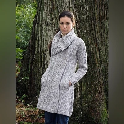 Abrigo Aran Crafts Irlandés Lana Merino Cuello Suave 4 Botones Gris Talla XS Foto 1 de 4