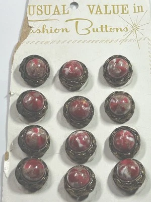 Unusual  Value in Fashion Buttons Mottled red scente on a base of goldtone frame - Image 1 of 4