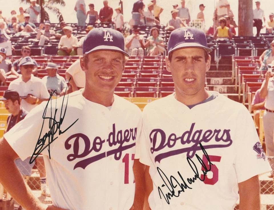 GREG BROCK / MIKE MARSHALL LOS ANGELES DODGERS ACCIÓN FIRMADO 8x10 Foto 1 de 1