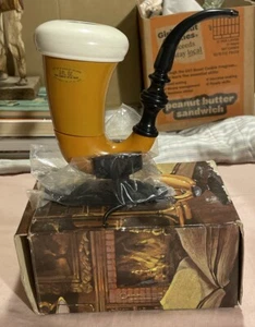 Vintage AVON Calabash Pipe Decanter with stand and Wild Country After Shave 3 oz - Picture 1 of 15