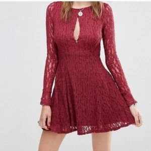 Free People Teen Witch Spitzenkleid Gr. XS Fit and Flare Plumeria Berry - Bild 1 von 10