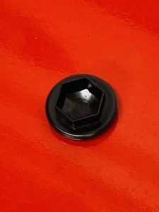 CUBIERTA TUERCA VOLANTE PLÁSTICO ABS NEGRO PIAGGIO GENUINO VESPA PX T5 COSA - Imagen 1 de 4