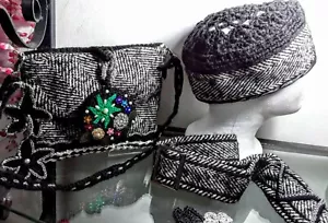 Borsetta tracolla tessuto lana bianco/nero rif unc con cintura e cappello coord - Foto 1 di 7