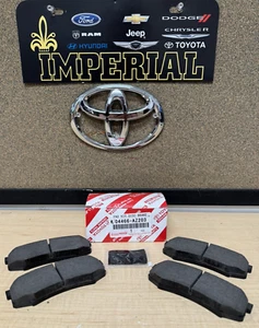 TOYOTA FJ CRUISER 2007-2014 KIT DE PASTILLAS DE FRENO TRASERO TCMC GENUINO NUEVO 04466-AZ203 - Imagen 1 de 5
