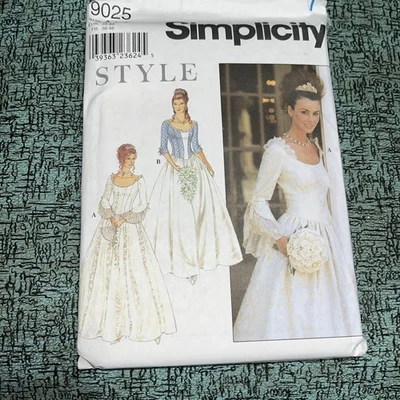 Simplicity 9025 Wedding Gown Pattern Renaissance Style Princess Gunne Sax Style - Image 1 of 3