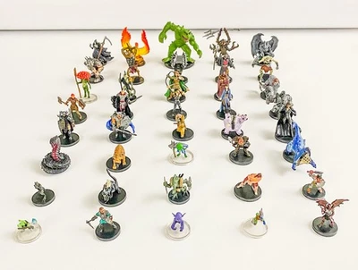 Dungeons and Dragons Miniatures Lot B (D&D 40 Minis) No Duplicates Please Read - Image 1 of 4