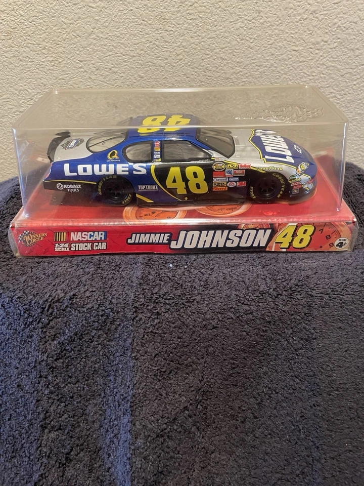 NASCAR 1:24 Stock Car #48 Jimmie Johnson (Unopened/Original Packaging) - Image 1 of 4
