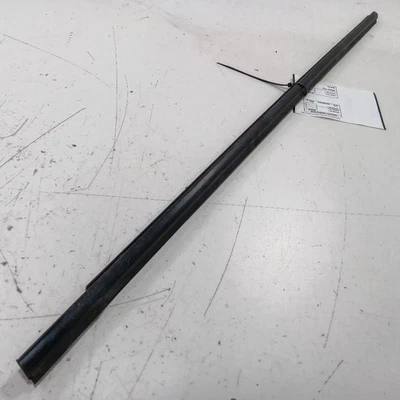 Hyundai Accent Door Glass Window Weather Strip Trim Front Left Driver 2014 2015  - Image 1 of 4