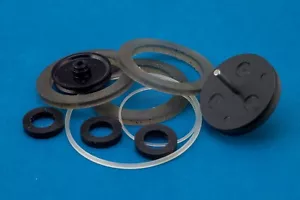 Complete set for Walkman Sony WM-D6C : 2 idler tires, 2 belts, 1 capstan ring - Bild 1 von 2
