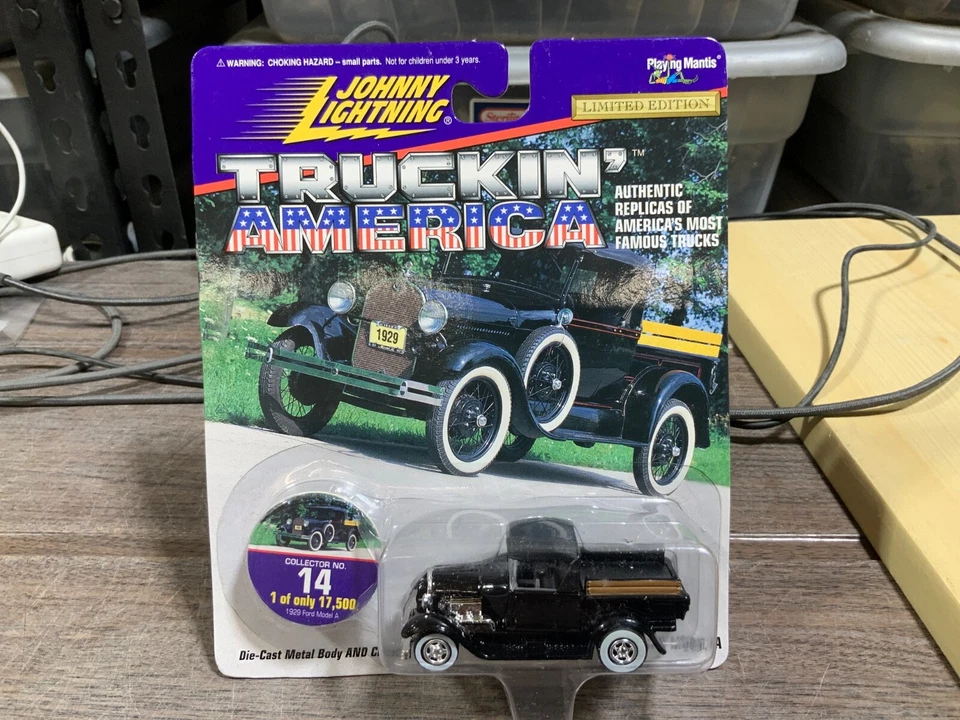 Camioneta pickup Johnny Lightning AMERICA 1929 FORD MODELO A 14 NEGRA Foto 1 de 1