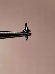 INVICTA 19'''-PIÈCE MOUVEMENT-AXE DE BALANCIER- NOS - Foto 1 di 3