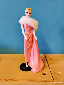 Hallmark Keepsake 1996 Mattel Barbie Ornament Featuring the Enchanted Evening - Picture 1 of 7