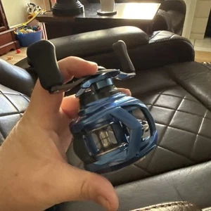 Daiwa Coastal TW 80 Left Hand Baitcast Reel - CLTW80HL NEW - Picture 1 of 4