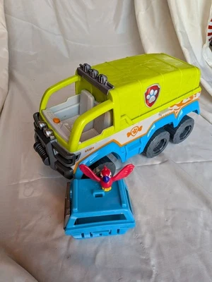 Vehículo de juguete Paw Patrol 'Jungle Rescue PAW TERRAIN con sonidos, luces y figuras Foto 1 de 4