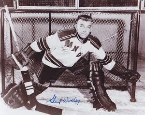 Lorne Gump Worsley Autografiado Firmado 8x10 New York Rangers B&W - Imagen 1 de 1