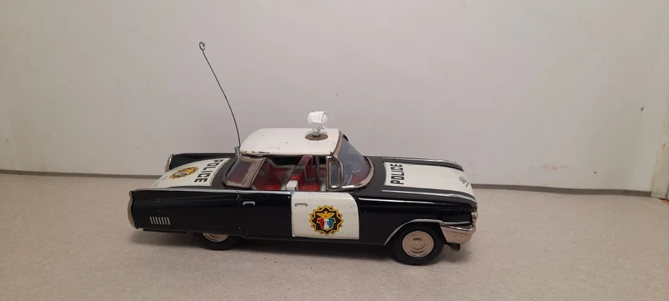 ICHICO Made in JAPAN CADILLAC Police car Friction Tinplate 6 inch 16 cms vintage - Image 1 of 4