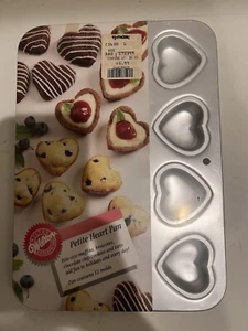 NEW Wilton Petite Heart Pan Mold 2105-2432 Cookies Brownies Tarts Valentine -B15 - Picture 1 of 4