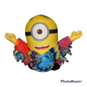 Peluche Tie-Die Minion One-Eye Hippie Peace Stuart 6" - 7" Universal Dispicable Me - Imagen 1 de 4